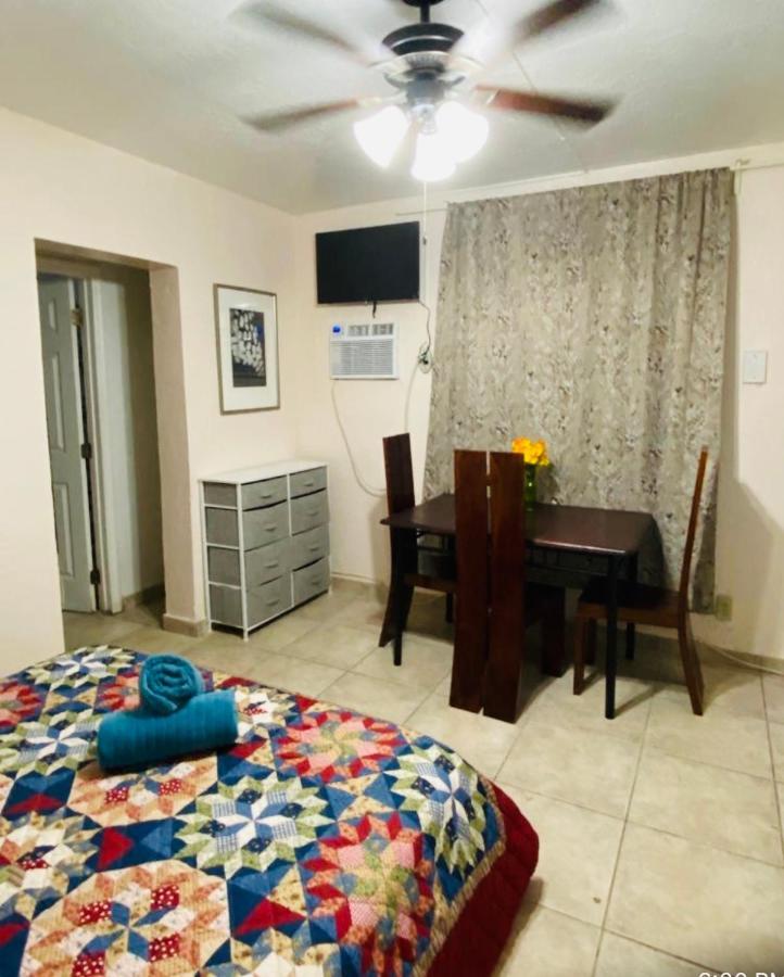 Hallandale Beach Motel With Free Parking And Full Kitchen ! No Extra Fees! Accepting Cash! エクステリア 写真